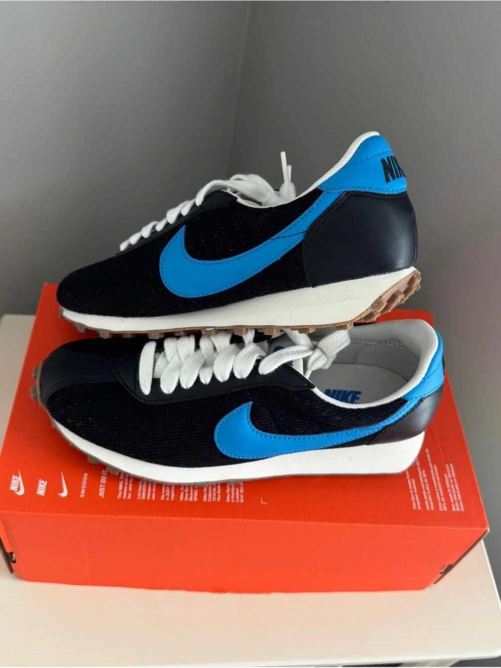 Brand New! Nike LD-1000 SE in a black and blue colorway- Women’s 9/ Men’s 7.5